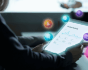 Representação visual do artigo que traz as tendências de marketing digital em 2026, com inteligência artificial, SEO, automação e análise de dados, destacando a presença digital completa das empresas.