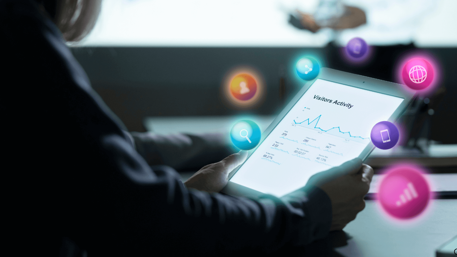 Representação visual do artigo que traz as tendências de marketing digital em 2026, com inteligência artificial, SEO, automação e análise de dados, destacando a presença digital completa das empresas.